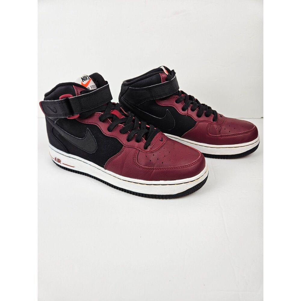 Nike Air Force 1 Mid Sneakers. Size: 7Y 25cm